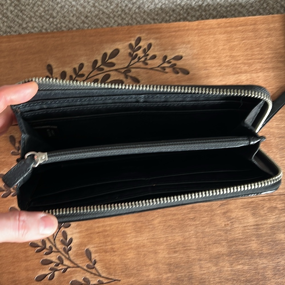 Coach Poppy Wallet - Picture 7 of 10